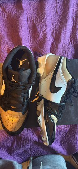 Nike Jordan 1 low football cleats