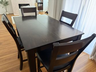 Dining Table (fits 4-6)