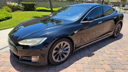 2015 Tesla Model S