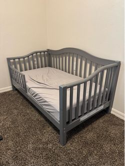 Toddler bed