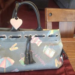 Dooney & Bourke Purse 100% Authentic 