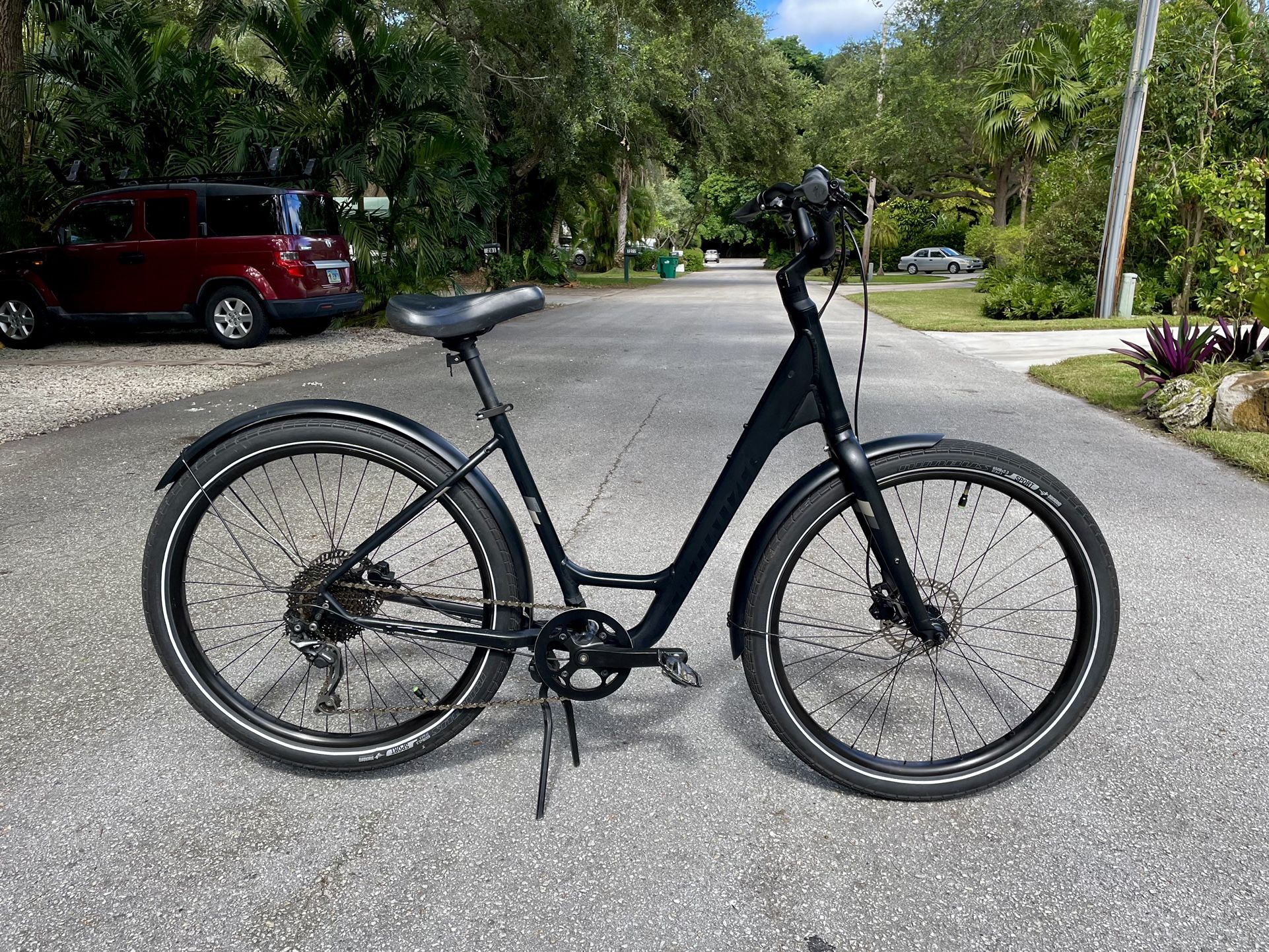 Specialized Roll Elite Low Entry Bike