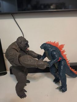 MonsterVerse Godzilla x Kong 11 Inch Giant Action Figures Lot of 2 Playmates