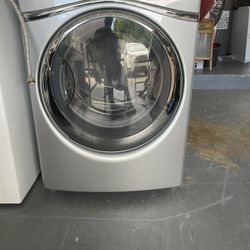 Gas Dryer While pool