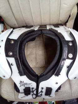 Shoulder pads
