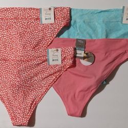 New Secret Treasures Thong  Size 2X-3X (20) Lot