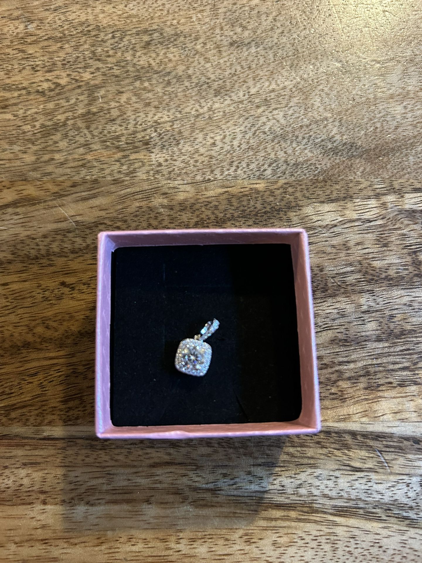 1 Carat Center Stone Halo Setting 