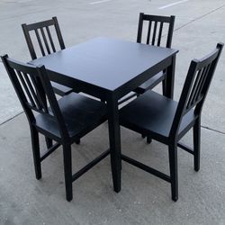 Kitchen Table 