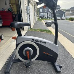 NordicTrack Elite 4.4 Exercise Bike 