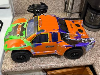 Team associated RC truck
