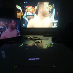 Pull down projector screen 