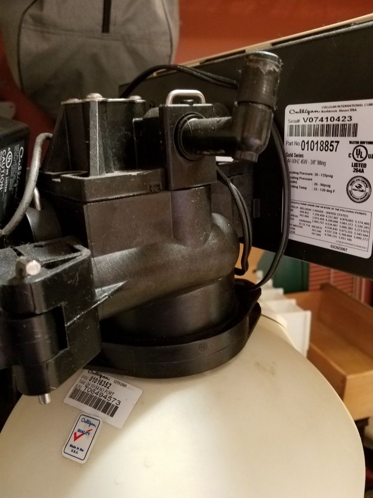 Culligan Gold Series Automatic Water Softener Part # 01018857