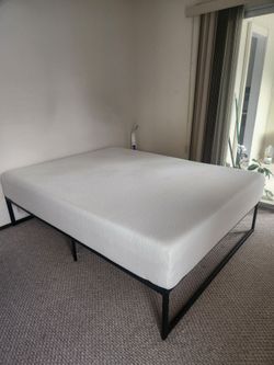 Queen Bedframe & Matress