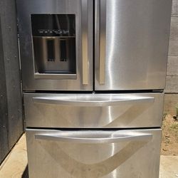 Whirlpool 25 Cu. Ft. French Door Stainless Steel Refrigerator – Works Great! 