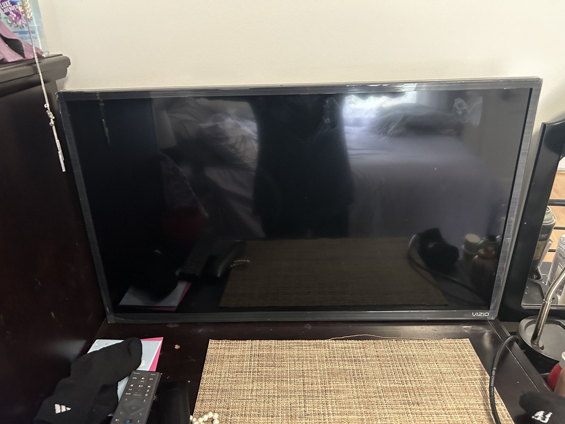 Tv. Vizio. 32”
