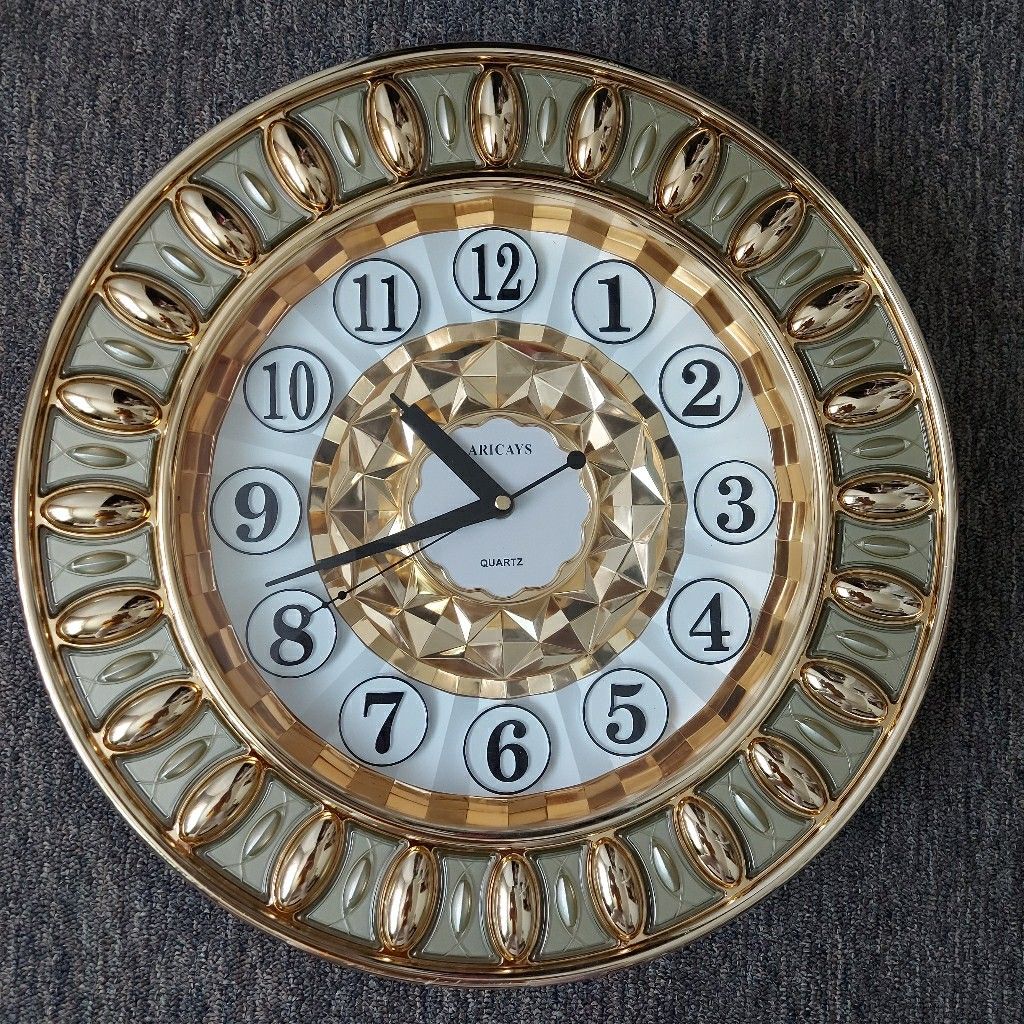 Brand new clock for sale size 20 inch diameter(fixed price)