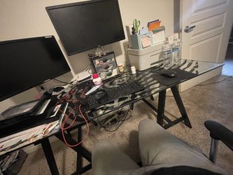 Bed/desk