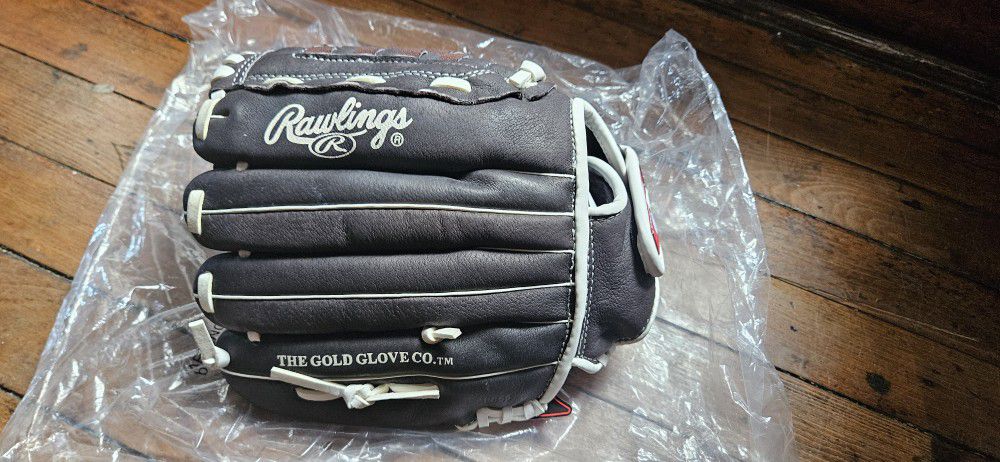 NWT, Rawlings Softball Glove, 12 Inch