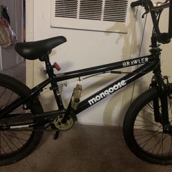 Mongoose Brawler Boys Freestyle BMX Bike