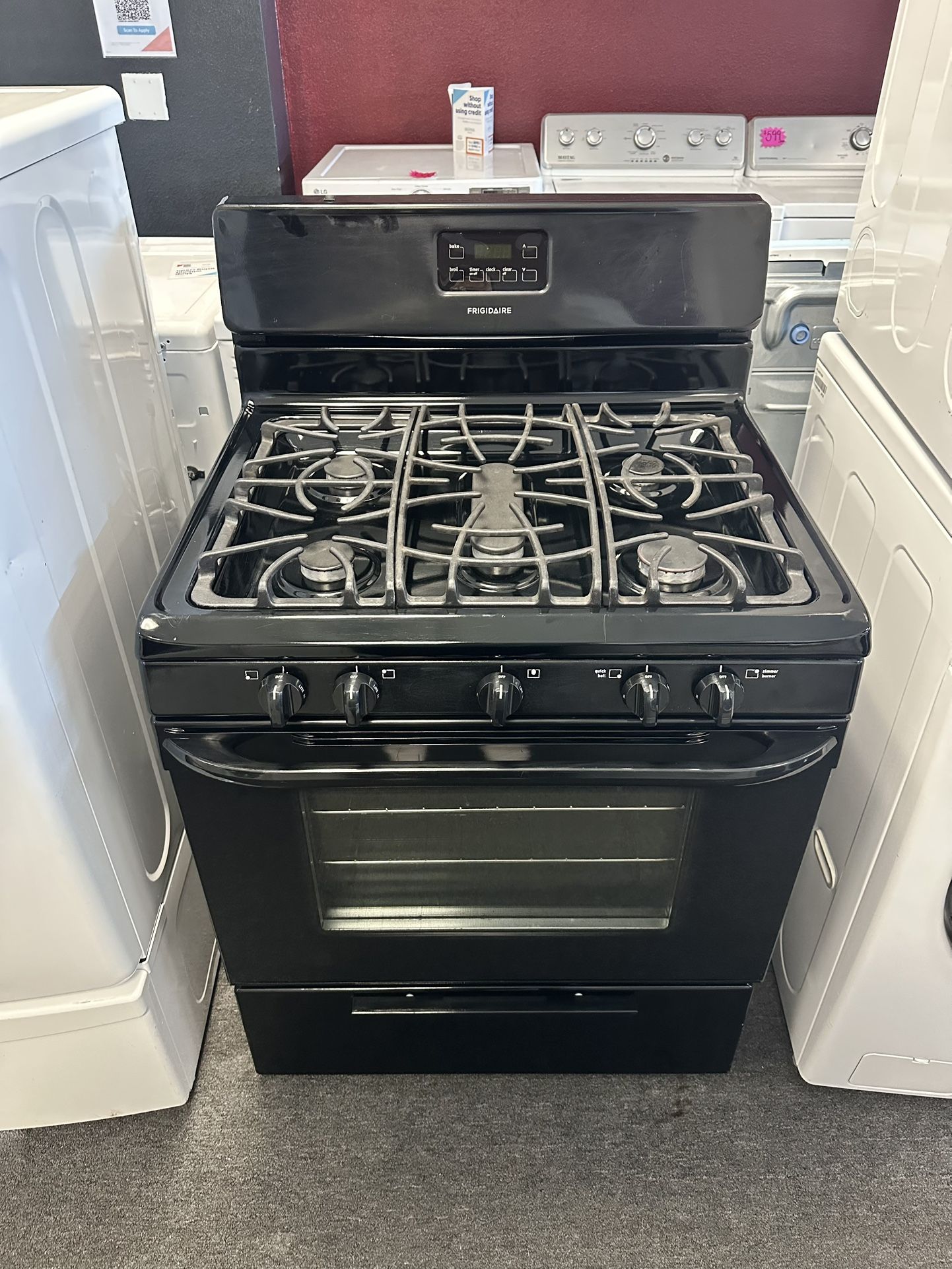 Black Frigidaire 5-Burner Gas Range
