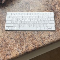 Apple Wireless Bluetooth Keybord  