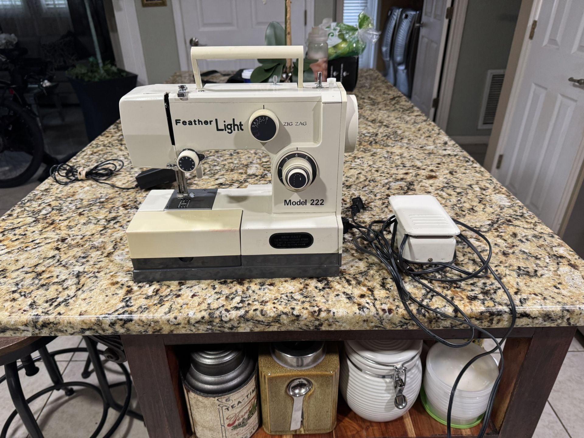Vintage Sewing Machine With Pedal