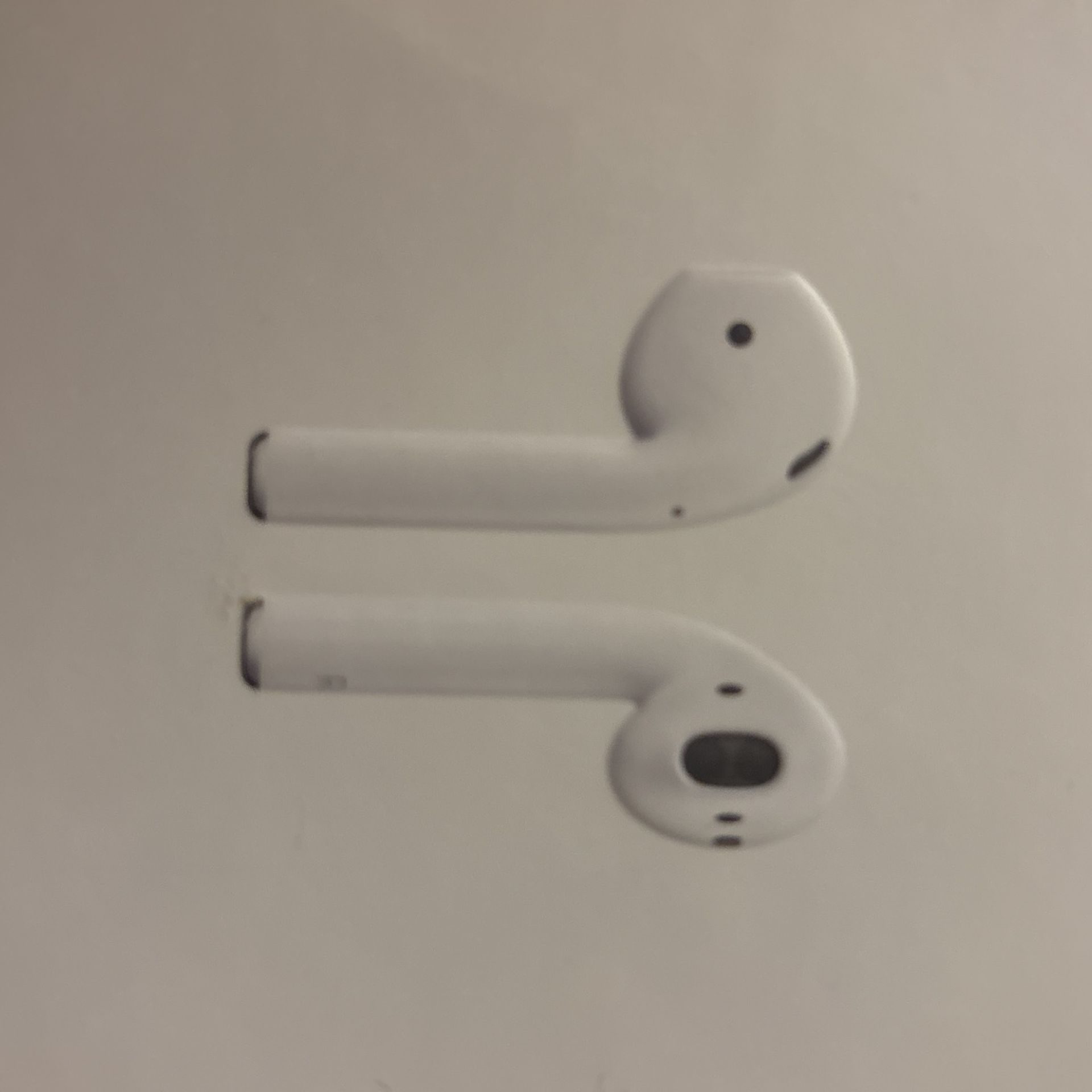 Apple AirPods Second Generation 