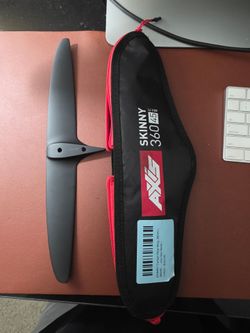 Axis Skinny 360 Carbon rear wing