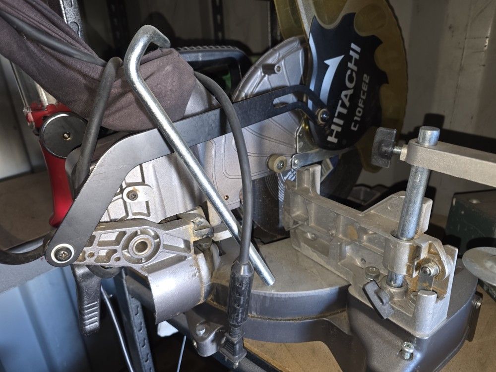 Hitachi Koki 10" Compound Miter Saw