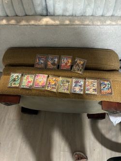 Pokémon Trading Cards Lot of 12