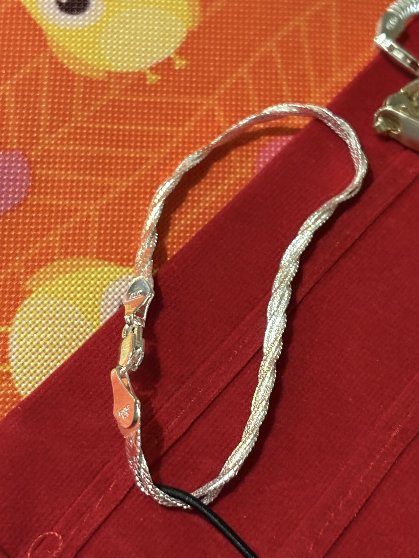 Bracelet