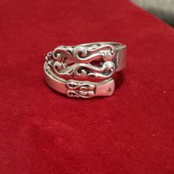 Vintage Intricate Scrollwork Ring - Silver-Plated, Unique Artisan Design, Size ~7-8