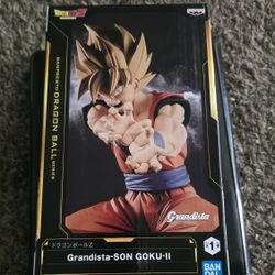 Dragon Ball Goku Super Saiyan 2 Figure 