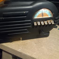 Crosley Limited edition radio it can play radio and Cassette Tapes