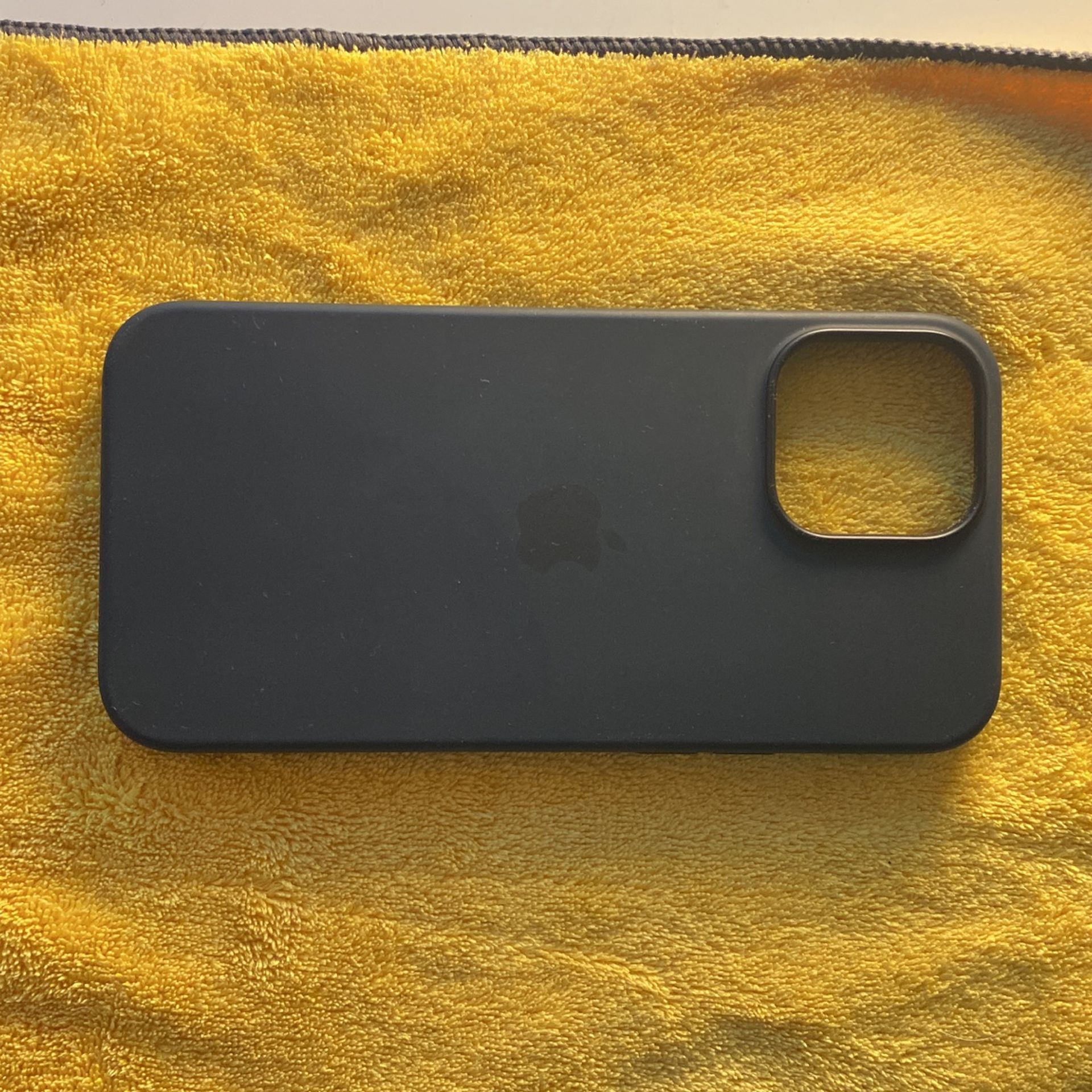 iPhone 13 Pro Max Apple Silicone Case