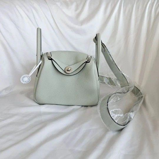 𝐇𝐞𝐫𝐦𝐞𝐬   Mini Lindy Gris Neve Leather Bag 