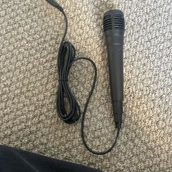 Microphone, Connects To Amplifier