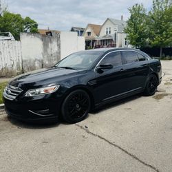 2011 Ford Taurus