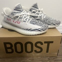 YEEZY BOOST V2 OFF WHITE NEW!!! for Sale in Westerville, OH - OfferUp