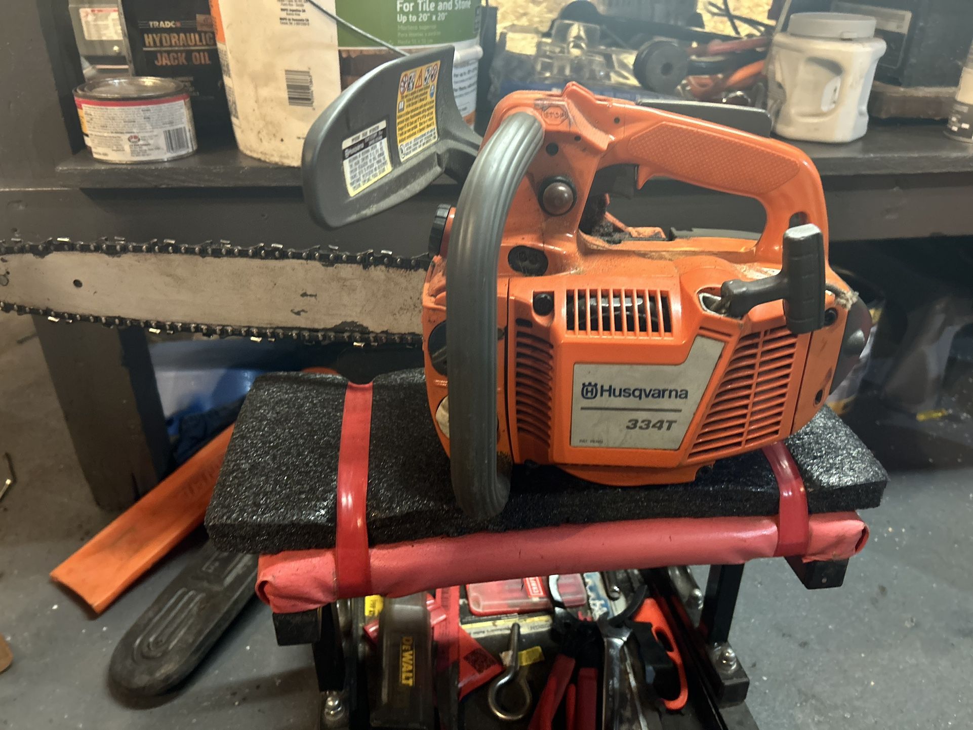Husquavarna 334t Climbing Saw, Works Good