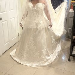 Brand new Wedding Dress Never Used 