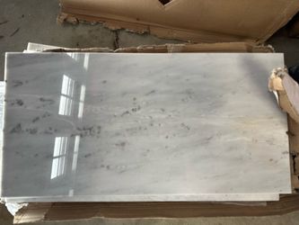 12” x 24” Carrara White Marble Tile 32sqft