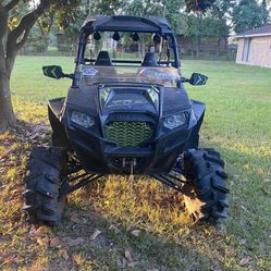 Rzr 900