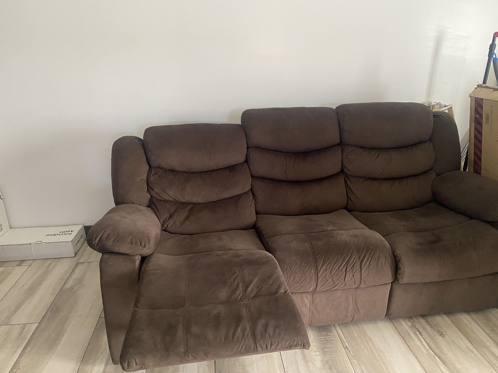 Reclining Sofa/Couch