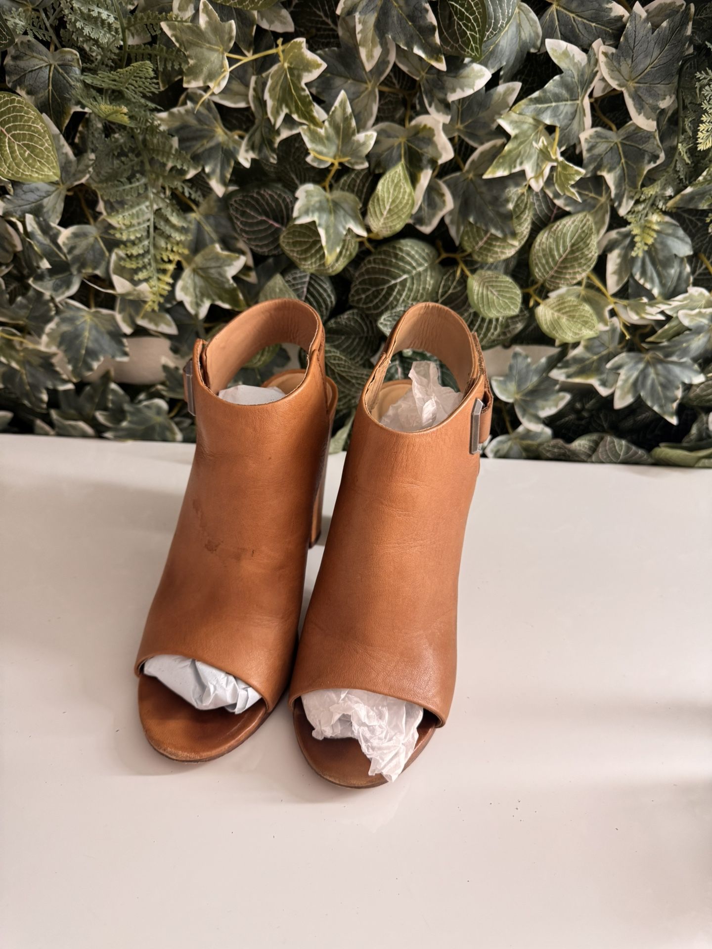 Aldo brown Heels 7.5