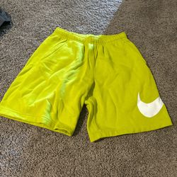 Comfy Green Nike Shorts Size Medium
