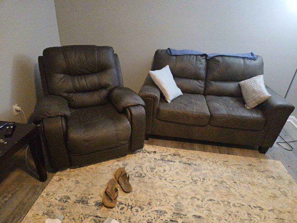 Recliner And Loveseat  Needs To Go ASAP