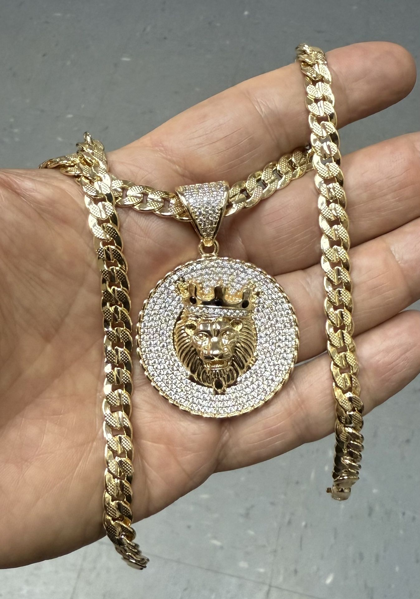 Prongs setting simulated diamonds stones lion head pendant and necklace🌟🌟🌟