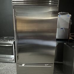 36” Sub-Zero Built in Refrigerator 