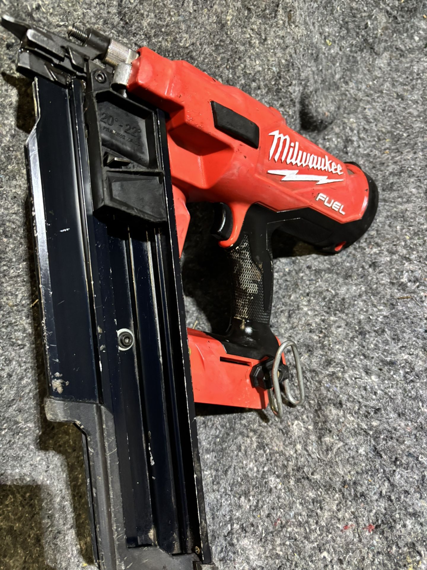 Milwaukee M18 FUEL 3-1/2 in. 18-Volt 21-Degree Lithium-Ion Brushless Cordless Framing Nailer (Tool-Only)